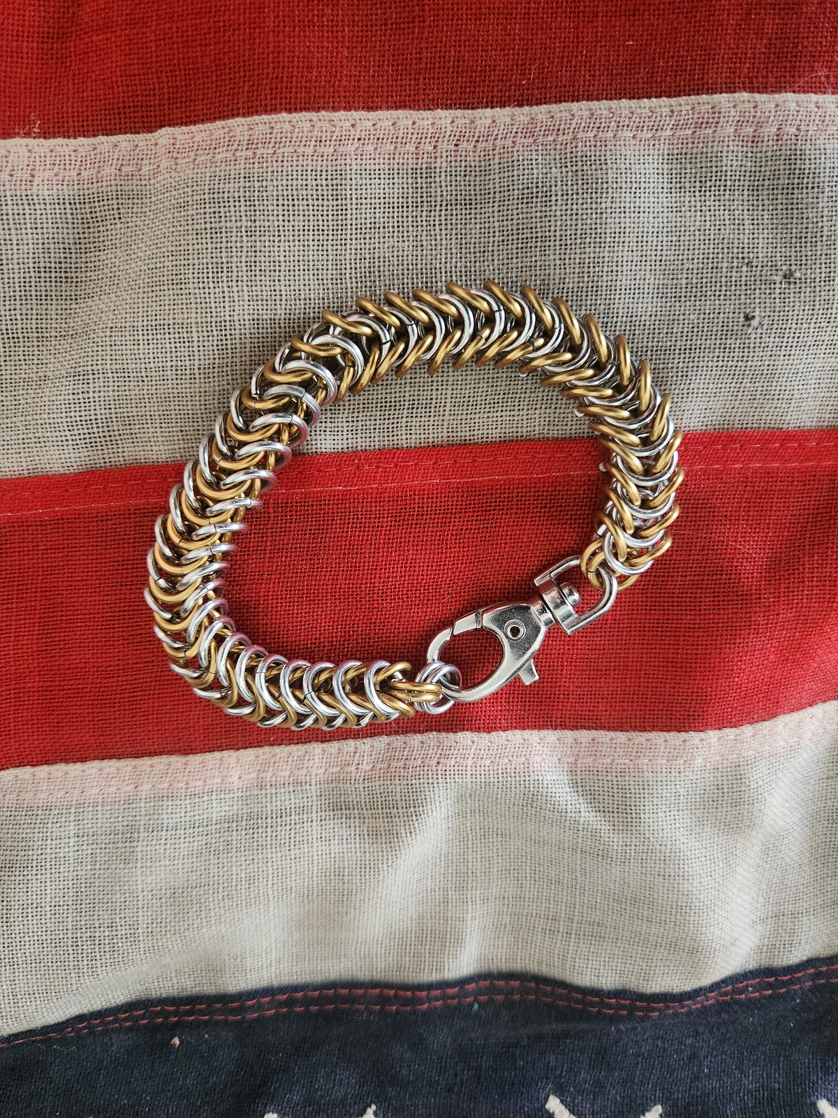 Polished Steel and Brass Ring Box Chain Bracelet - Classic Design with Clasp Closure
