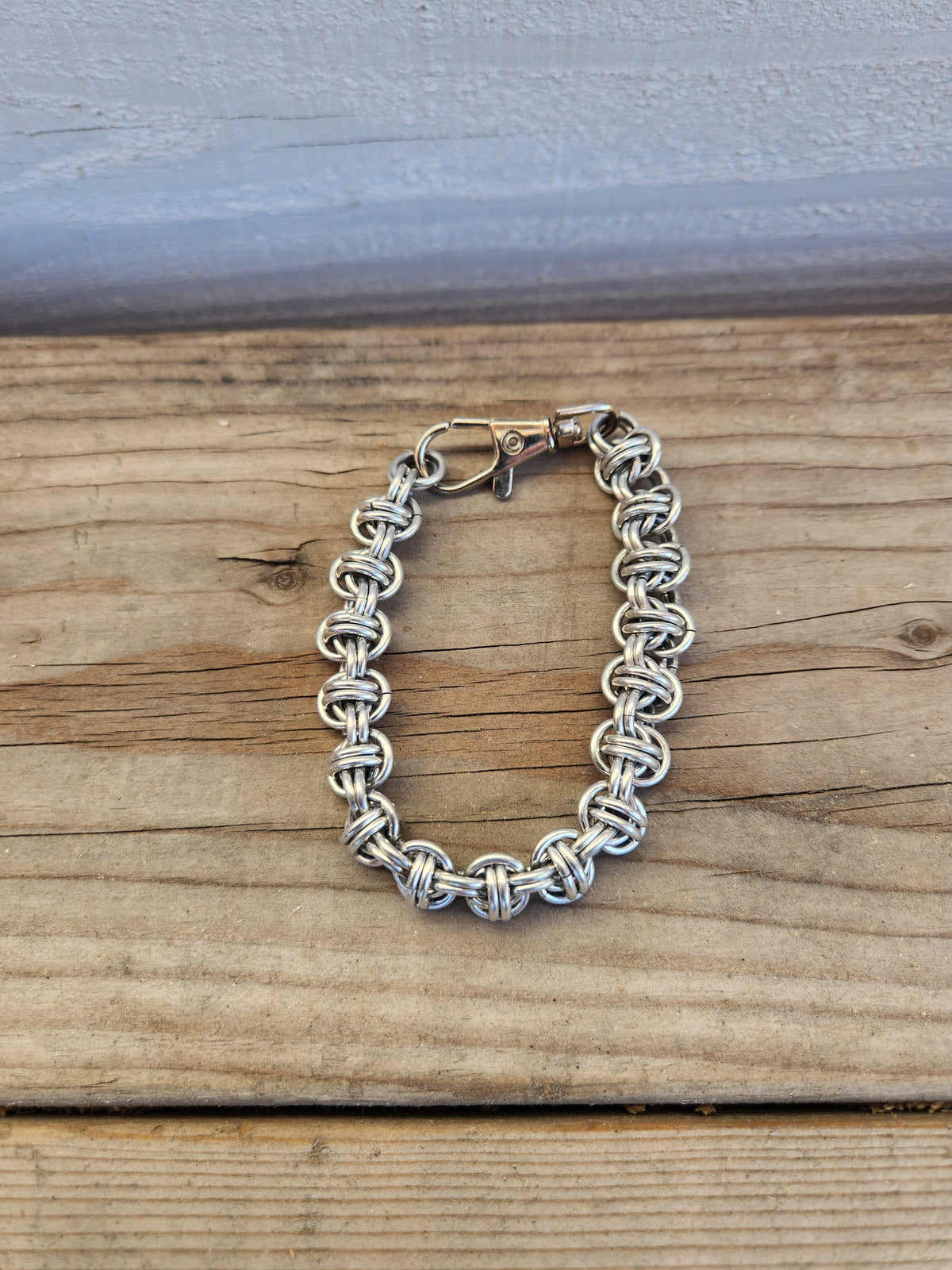 Polished Steel Ring Bracelet with Unique Pattern, Simple Design, Versatile Accessory for Everyday Wear