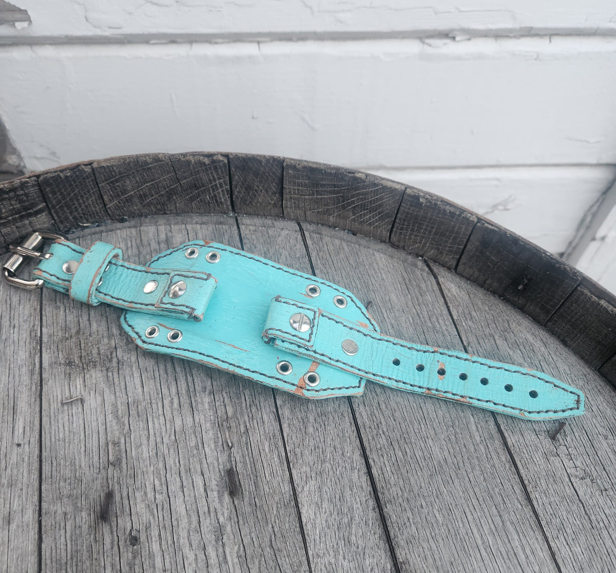Custom Vintage Turquoise Leather Smart Watch Band with Polished Steel Buckle