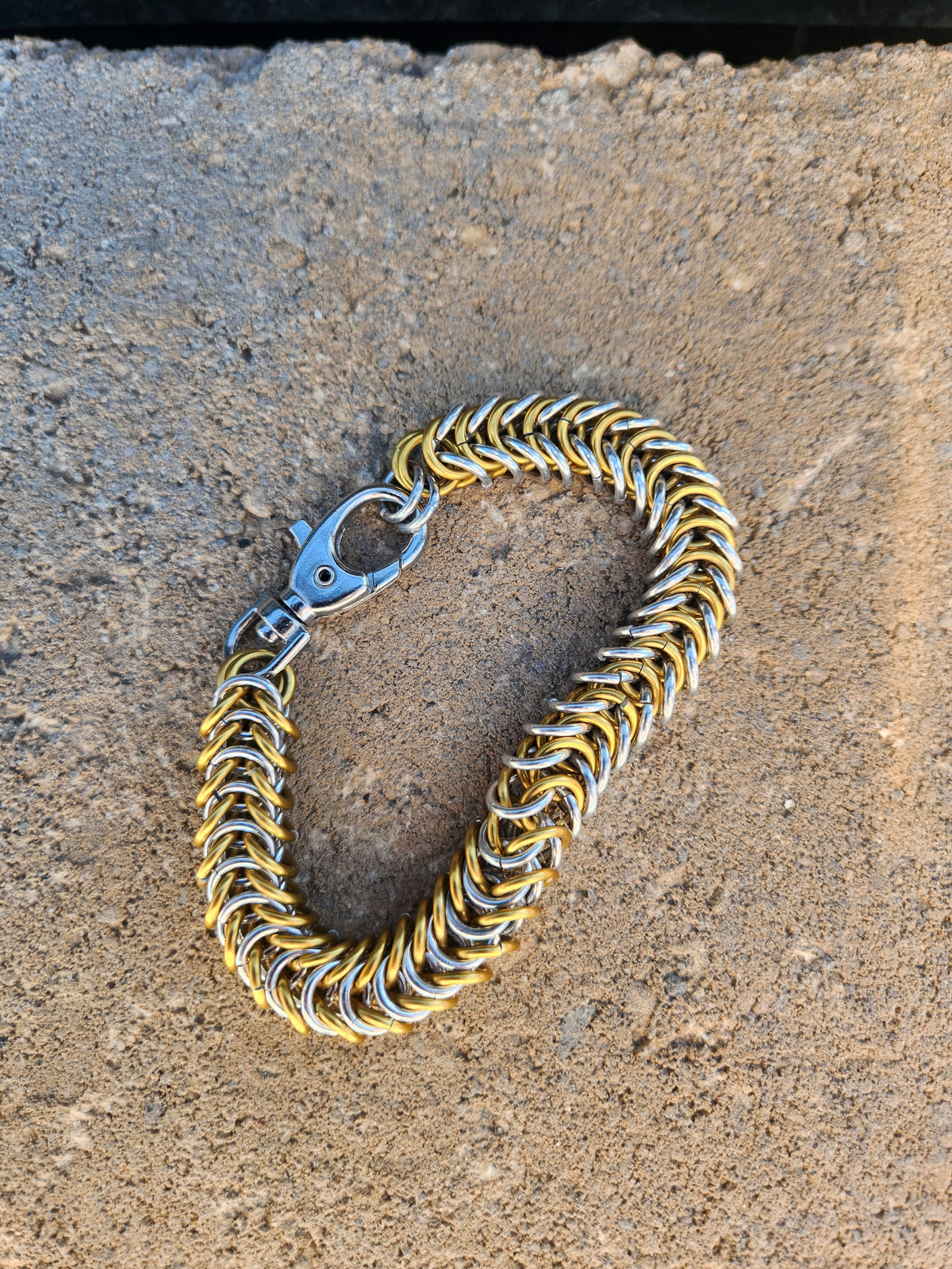 Polished Steel and Brass Ring Box Chain Bracelet - Classic Design with Clasp Closure